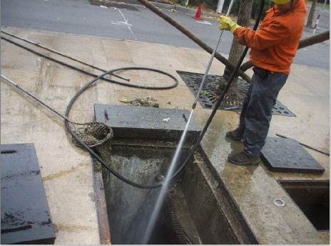 铁东池底污泥如何清理